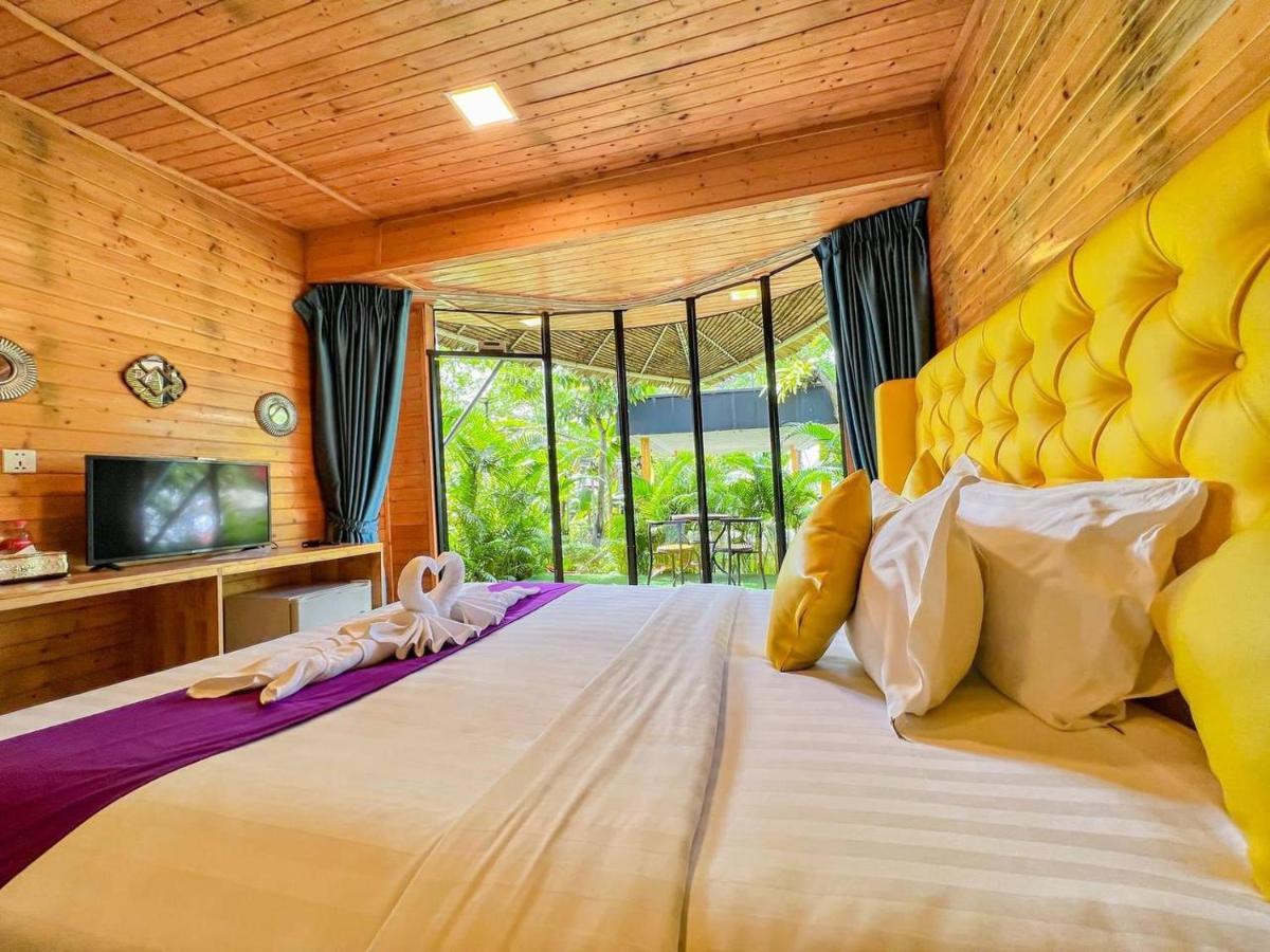Moly Resort Kampot Bagian luar foto